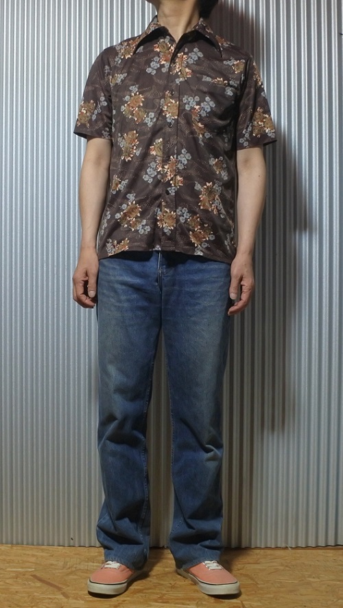 Wearing image "with Levi's 517 and Vans" of 70s "Sears" polyester shirt.