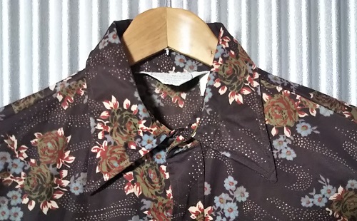 Big collar of 70s "Sears" polyester shirt.