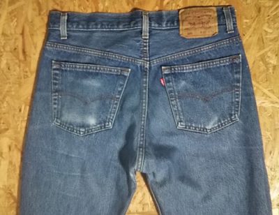 Back pocket-1990s Levi's 501 Made in USA 1991 made W32 L33