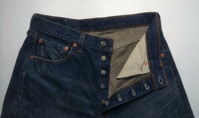 Levi’s501 JEANS Made in USA Made in 2000 Button fly