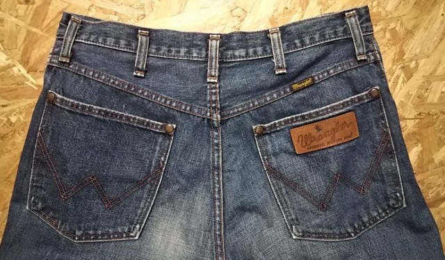 90s Wrangler Selvedge denim jeans Made in JAPAN W31 Rear side