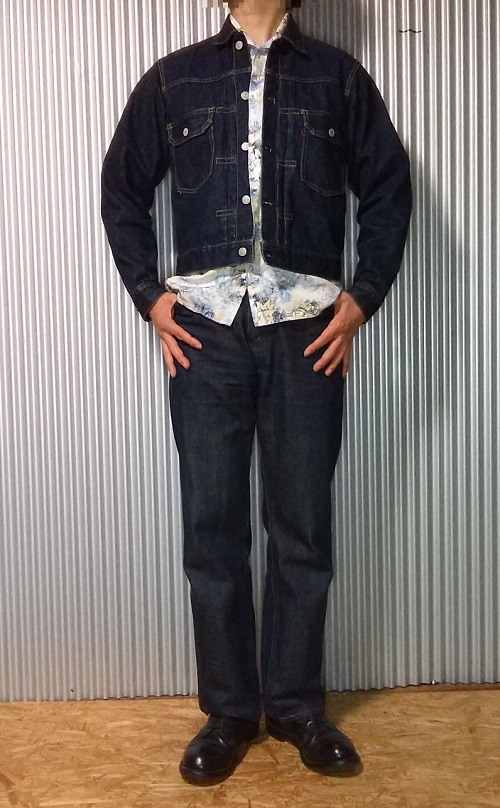 Wearing image 2 - 90s Levi’s 71507XX Type 2 denim jacket size38