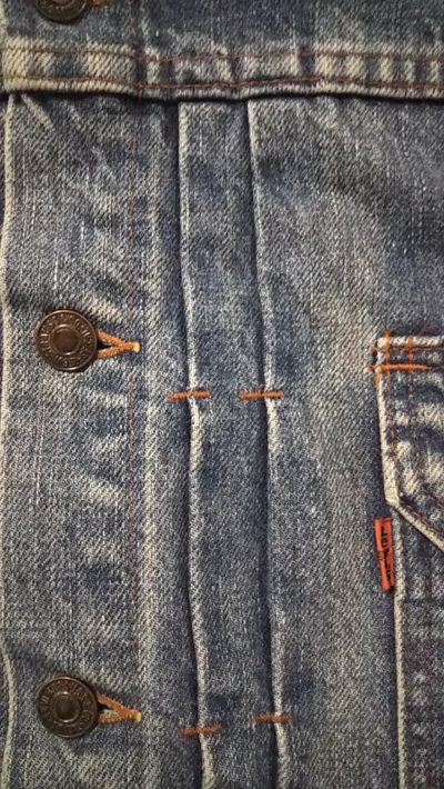 Front pleats - VTG 80s Levi's Type 2 70502-0217 Denim Jacket. Japan made Orange tab