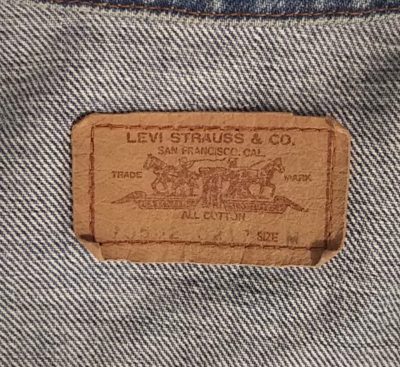 Paper label- VTG 80s Levi's Type 2 70502-0217 Denim Jacket. Japan made Orange tab