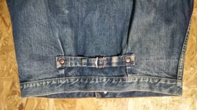 Cinch back-90s Levi's 70502XX Type 1 Denim Jacket.size38