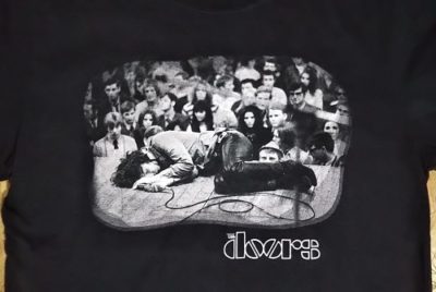 Front Print-Dead stock The Doors T Shirt 2004 Size M Black Winter land classic rock