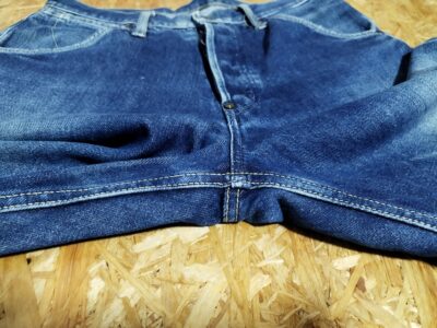 Crotch fade - 90s Wrangler 49MW ” 40s reprint” W32 L30.